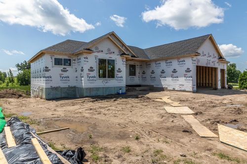 100 Schwinghammer Dr, Albany, MN, 56307-4530 | Card Image