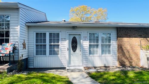 395e-395 Woodbridge Dr, Ridge, NY, 11961-1390 | Card Image