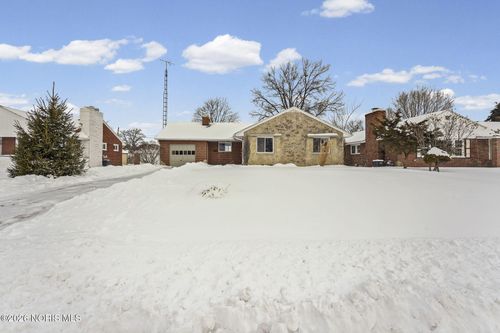 2649 Luverne Ave, Oregon, OH, 43616-2832 | Card Image