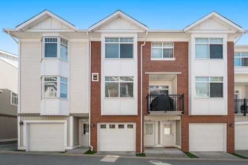 39-19551 66 Ave, Surrey, BC, V4N0Z5 | Card Image