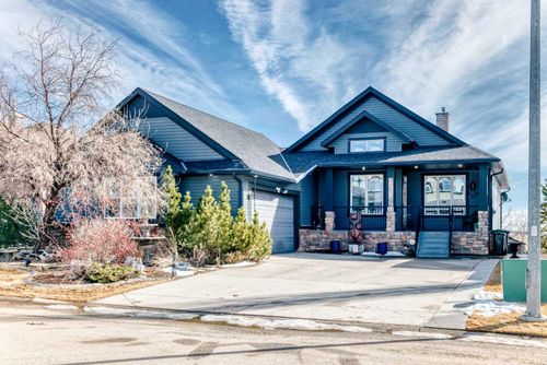 33 Boulder Creek Manor Se, Langdon, AB, T0J1X3 | Card Image