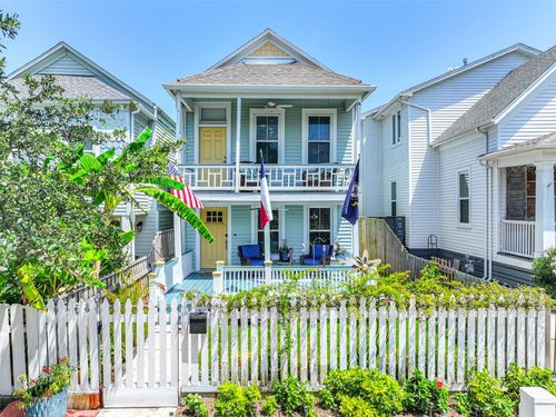 3010 Avenue P, Galveston, TX, 77550-7663 | Card Image