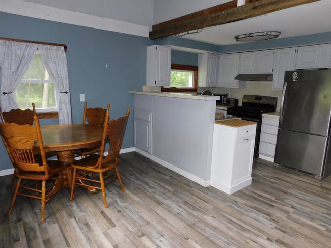 2023 North Rd, House other with 3 bedrooms, 2 bathrooms and null parking in Sunderland VT | Image 15