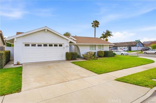 17915 Santa Olivia St, Fountain Valley, CA, 92708-5027 | Card Image