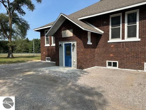 7038 W Blanchard Road, Blanchard, MI, 49310 | Card Image