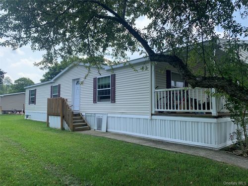 37 East Ave, Washingtonville, NY, 10992-1629 | Card Image