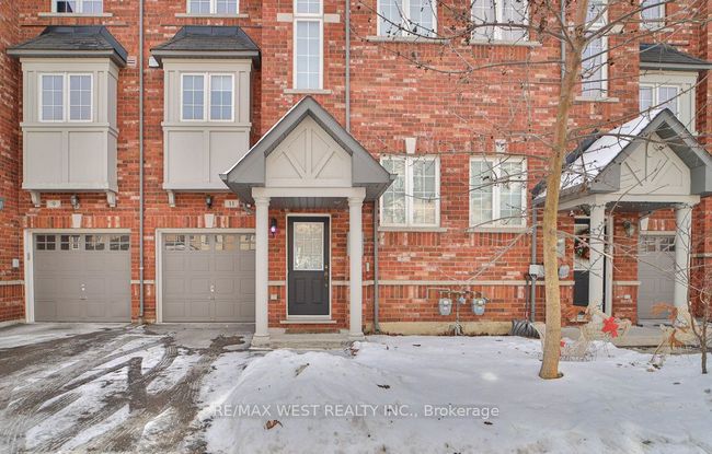 11 - 15 Old Colony Rd, House attached with 4 bedrooms, 4 bathrooms and 1 parking in Richmond Hill ON | Image 35