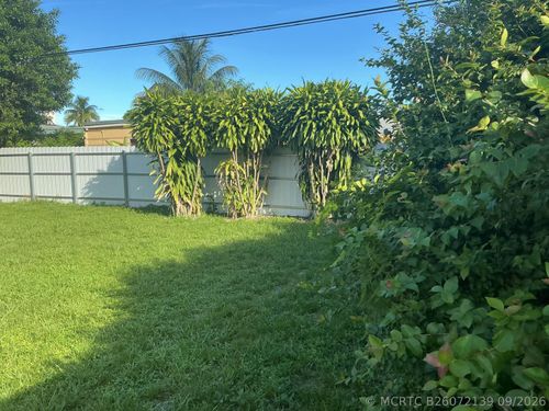 110 Nw 193rd St, Miami Gardens, FL, 33169-3322 | Card Image