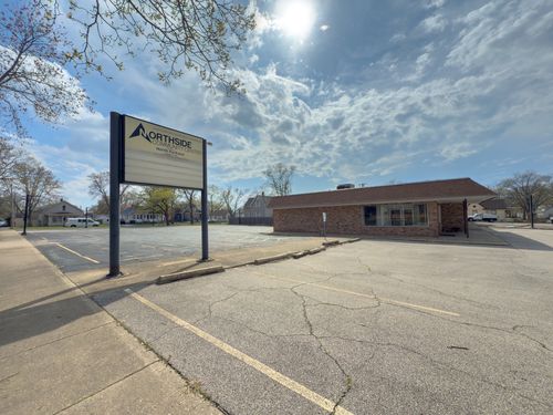 715 N 11th St, Pekin, IL, 61554-3543 | Card Image