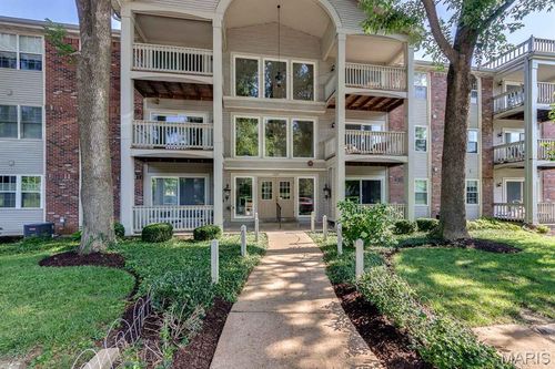 208-5375 N Kenrick Parke Dr, Saint Louis, MO, 63119-5701 | Card Image