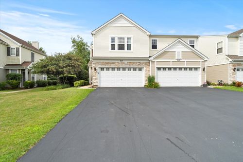 2117 Limestone Ln, Carpentersville, IL, 60110-1242 | Card Image