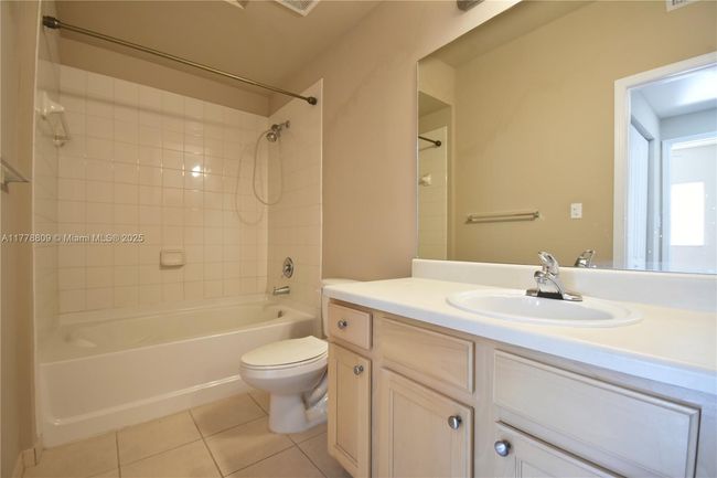 APT-429 - 6001 Sw 70 Th St, Condo with 3 bedrooms, 2 bathrooms and null parking in South Miami FL | Image 15