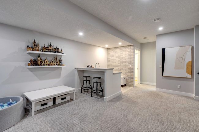 2022 44 Avenue Sw, Home with 4 bedrooms, 3 bathrooms and 2 parking in Calgary AB | Image 43