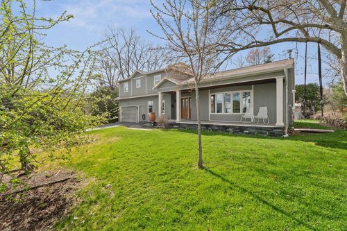 185 Crescent Beach Dr, Burlington, VT, 05408-2611 | Card Image