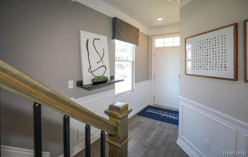 21-40111 Premier Dr, Plymouth, MI, 48170-5740 | Card Image