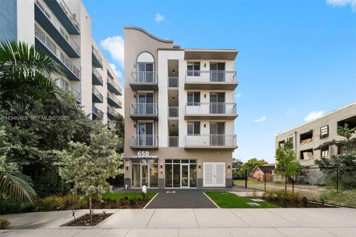 unit-405-650 Sw 1st St, Miami, FL, 33130-1397 | Card Image