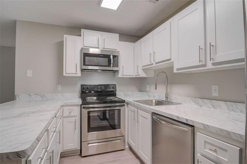 0512-1000 Lake Ridge Pkwy, Riverdale, GA, 30296-3363 | Card Image