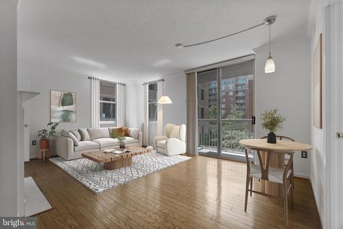 apt-409e-3830 9th St N, ARLINGTON, VA, 22203-5838 | Card Image
