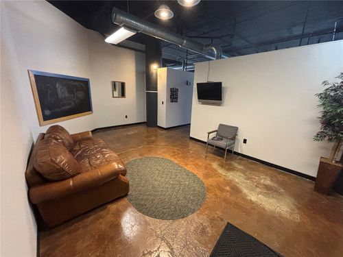 105-900 2nd St Se, Cedar Rapids, IA, 52401-2229 | Card Image