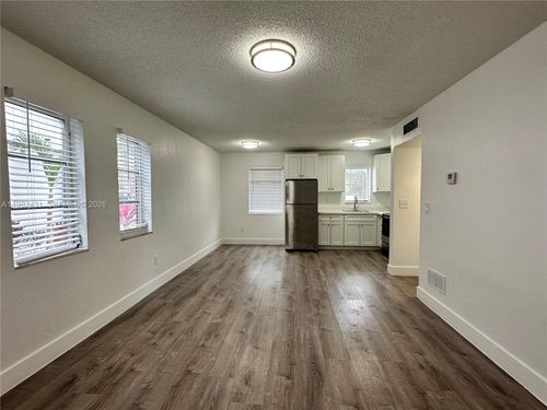 101-2910 Pierce St, Hollywood, FL, 33020 | Card Image