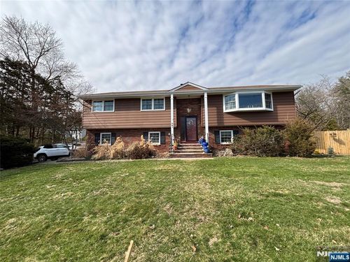 241 Prospect Ave, Park Ridge, NJ, 07656-2509 | Card Image