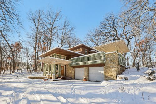 8180 Saint Croix Trl S, Hastings, MN, 55033-9131 | Card Image