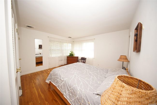 20 Birch Rd, House other with 5 bedrooms, 3 bathrooms and null parking in Malverne NY | Image 9