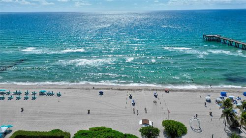 1004-16711 Collins Ave, Sunny Isles Beach, FL, 33160-4255 | Card Image