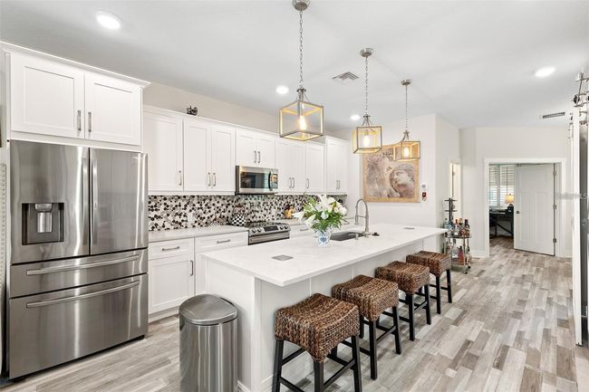 1237 Savona Dr Ne, Townhouse with 4 bedrooms, 3 bathrooms and null parking in St Petersburg FL | Image 7