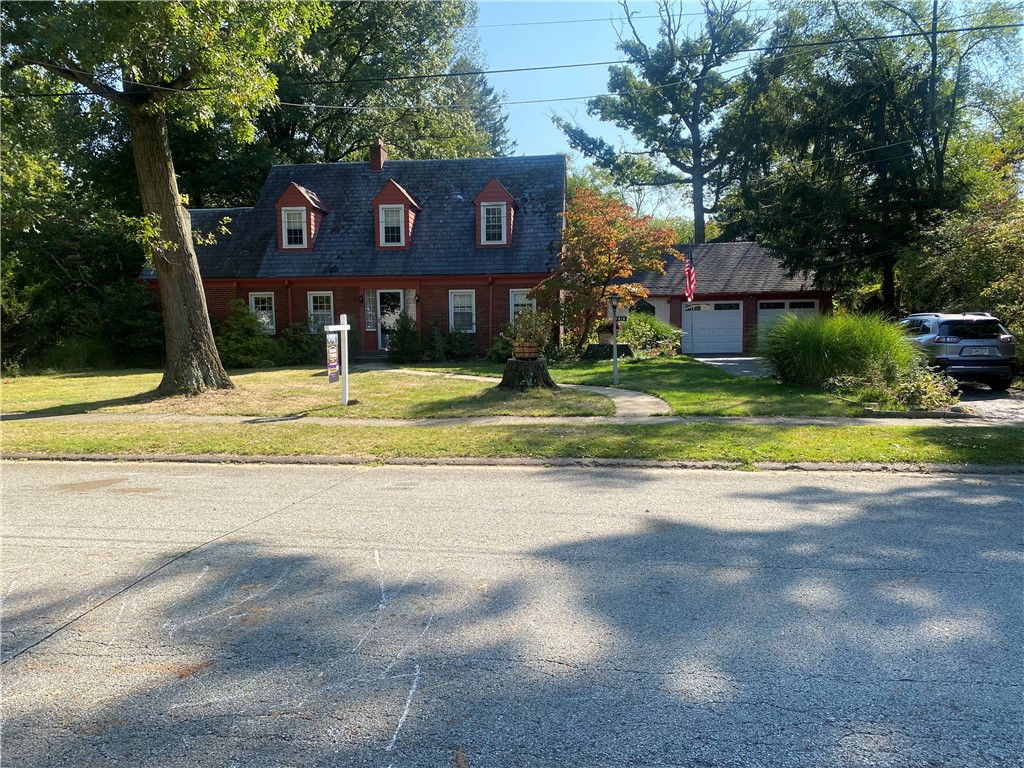 9th St, Oakmont, PA 15139