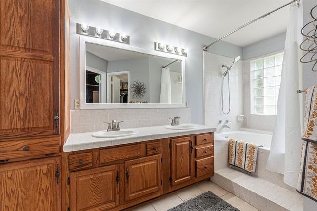 Primary bathroom | Image 19