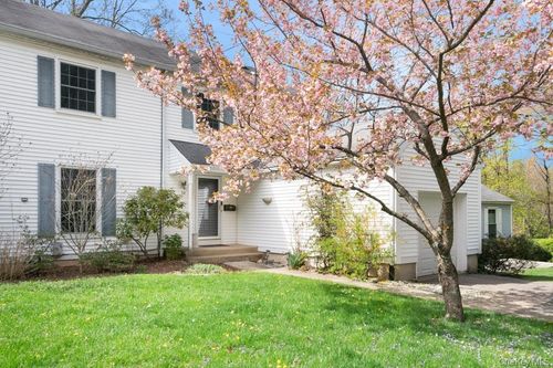 34 Jackson Rd, Briarcliff Manor, NY, 10510-2304 | Card Image