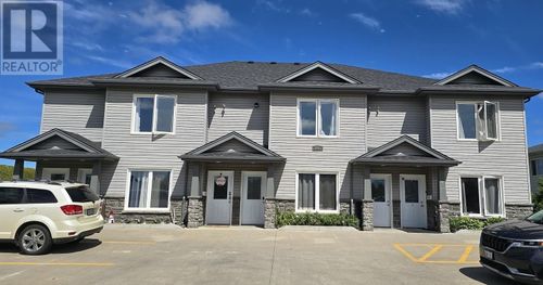 1943 Frederica St W, Thunder Bay, ON, P7E6T5 | Card Image