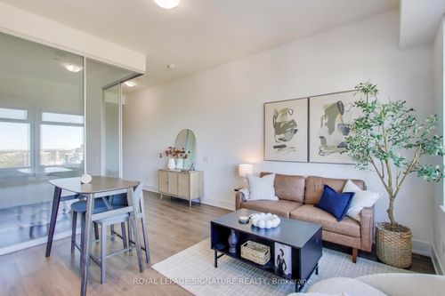 1826-111 St. Clair Ave W, Toronto, ON, M4V1N5 | Card Image