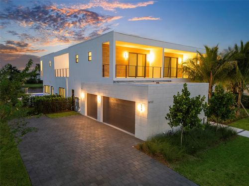 16722 Botaniko Dr S, Weston, FL, 33326-1077 | Card Image