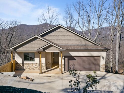 225 Aurora Ln, Tryon, NC, 28782-3742 | Card Image