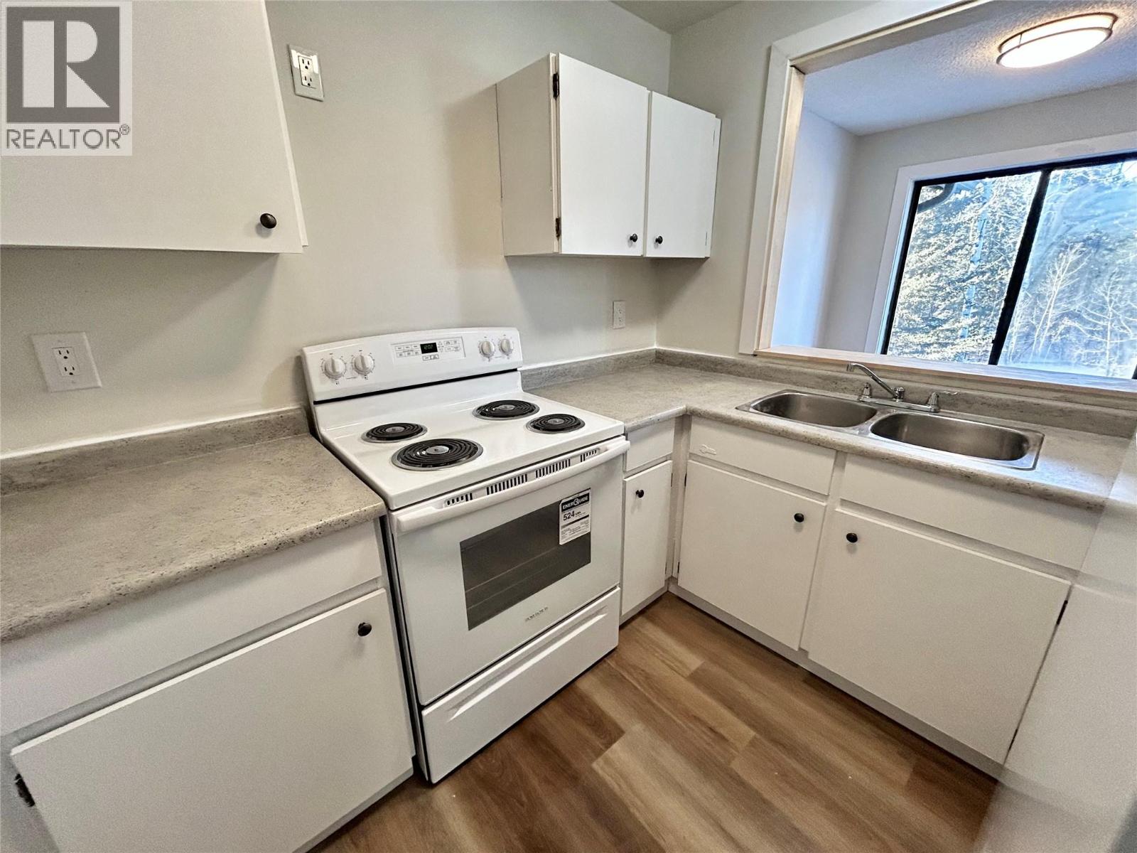Residential in Tumbler Ridge 5