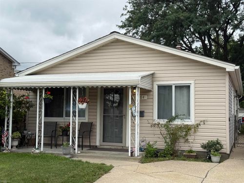 14584 Stephens Rd, Warren, MI, 48089-2240 | Card Image