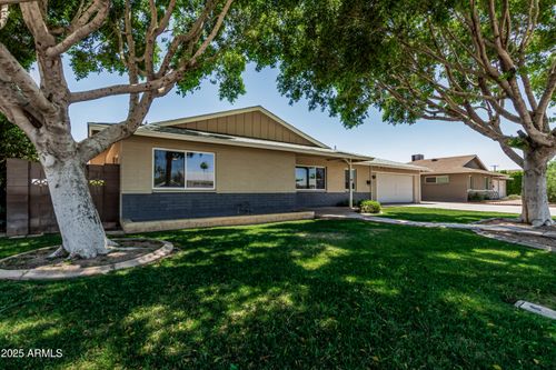 8315 E Vernon Ave, Scottsdale, AZ, 85257-2320 | Card Image
