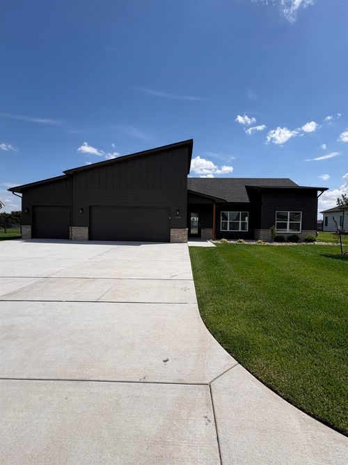 1149 Trek Cir, Goddard, KS, 67052-4303 | Card Image