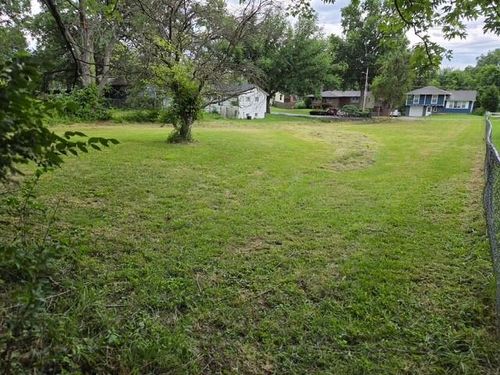 16204 E Independence Ave, Independence, MO, 64050 | Card Image