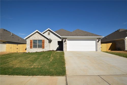 320 Palm St, Bentonville, AR, 72713-5152 | Card Image