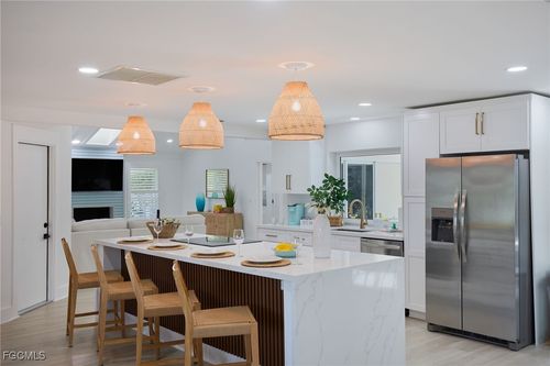 1224 Kittiwake Cir, SANIBEL, FL, 33957-3608 | Card Image