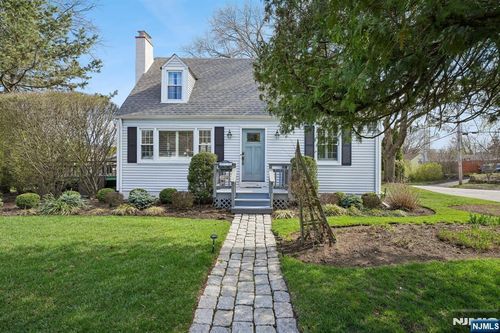 122 Johnson Ave, Mahwah, NJ, 07430-1114 | Card Image