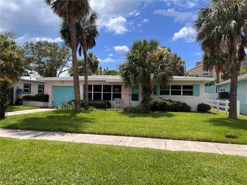 866 Bruce Ave, CLEARWATER BEACH, FL, 33767-1115 | Card Image