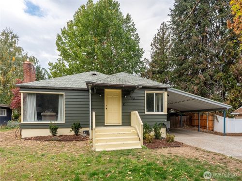 200 Paton St, Cashmere, WA, 98815-1313 | Card Image