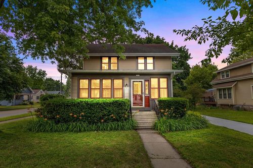 1863 Doty Street, OSHKOSH, WI, 54902 | Card Image