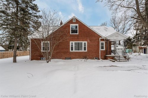 749 Orion Rd, Lake Orion, MI, 48362-3513 | Card Image