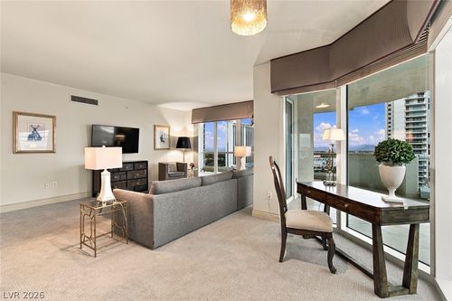 1205-2747 Paradise Rd, Las Vegas, NV, 89109-9057 | Card Image