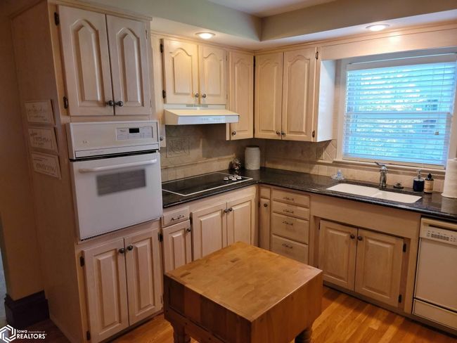 703 W Broadway St, House other with 5 bedrooms, 3 bathrooms and null parking in Eagle Grove IA | Image 21